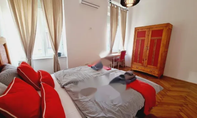 Недвижимость Четырехкомнатная квартира Центр: 4