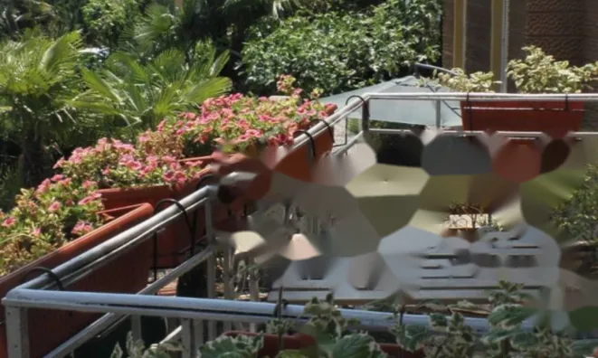 Недвижимость Трехкомнатная квартира в центре: 1