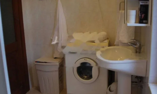 Недвижимость Трехкомнатная квартира в центре: 15