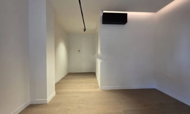 Недвижимость Трёхкомнатная квартира, Центр: 4