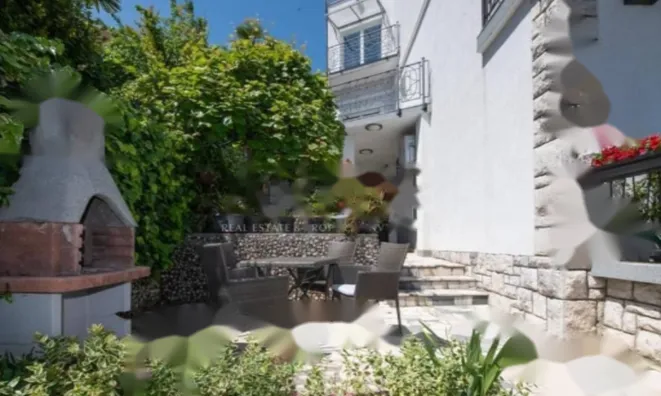 Недвижимость Многоквартирный дом Опатия: 4