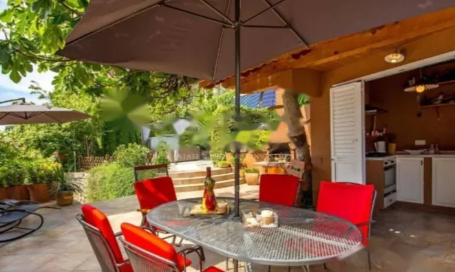 Недвижимость Многоквартирный дом Опатия: 7