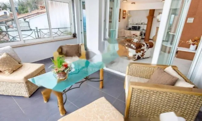 Недвижимость Многоквартирный дом Опатия: 11