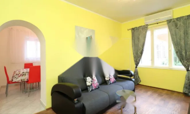 Недвижимость Двухкомнатная квартира в Центре: 2