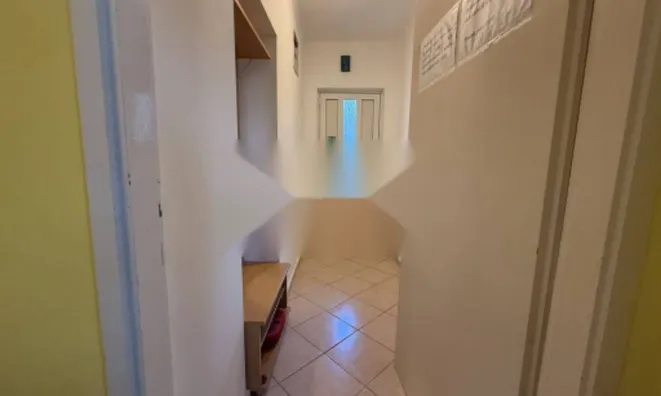 Недвижимость Двухкомнатная квартира в Центре: 6