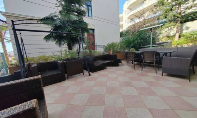 Недвижимость Трехкомнатная квартира в центре Опатии: 2