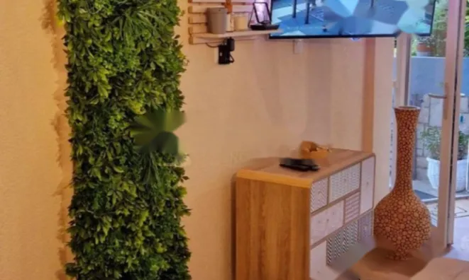 Недвижимость Двухкомнатная квартира в центре: 9