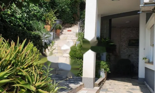 Недвижимость Двухкомнатная квартира в центре: 21