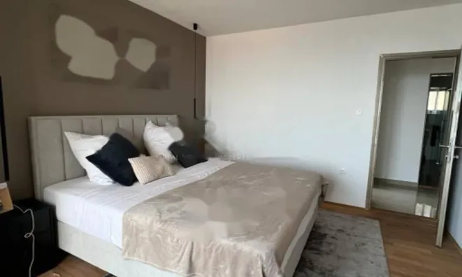 Недвижимость Трехкомнатная квартира Побри: 10