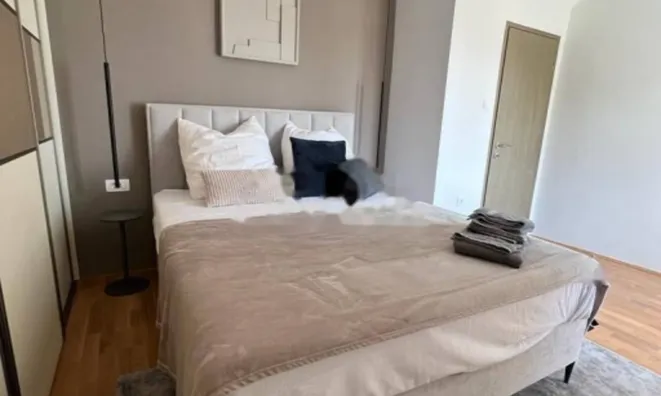 Недвижимость Трехкомнатная квартира Побри: 12