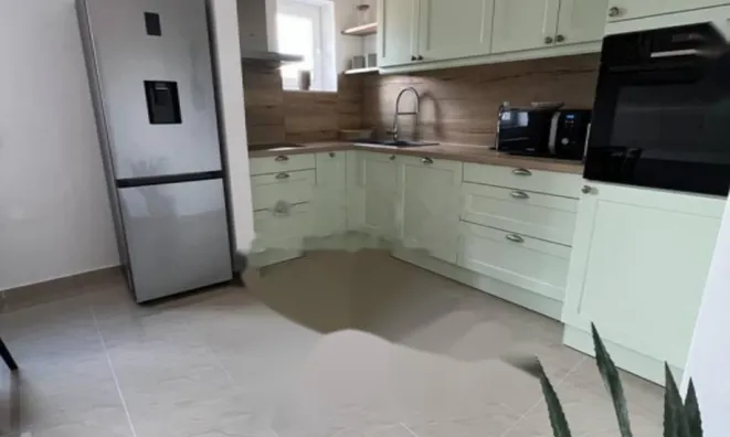 Недвижимость Трехкомнатная квартира Побри: 16