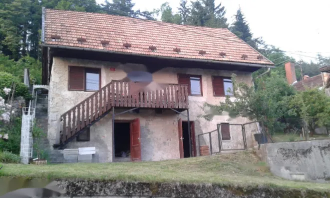 Недвижимость Дом, Содражица, Завода: 2