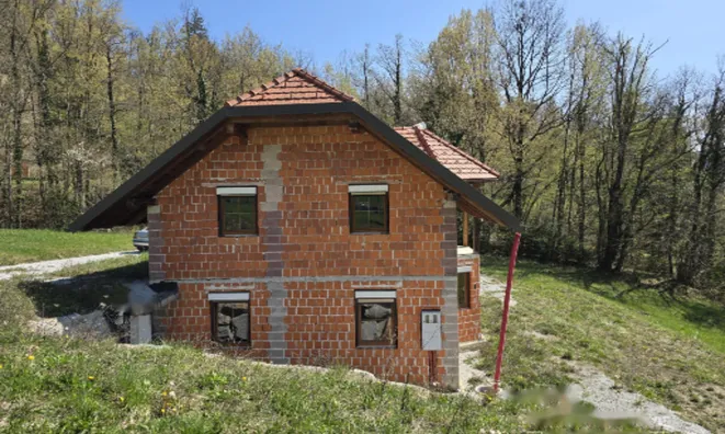 Недвижимость Дом, Окролице: 2