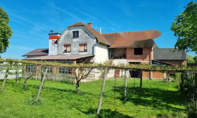 Недвижимость Дом, Цветник: 2