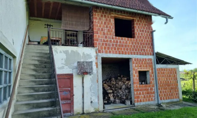 Недвижимость Дом, Цветник: 8