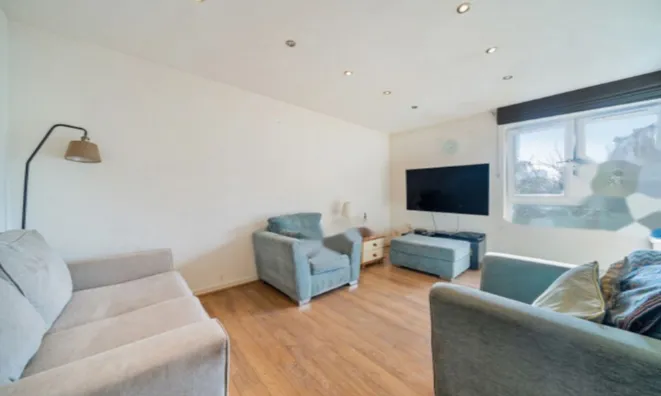 Недвижимость Ellen Street: 9