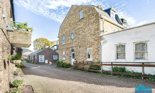 Недвижимость Clissold Close: 9