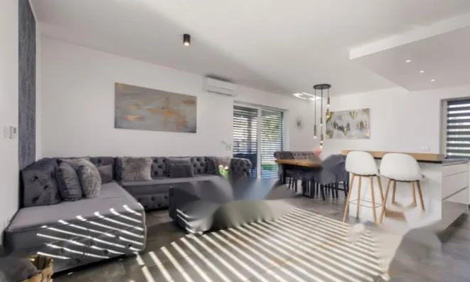 Недвижимость Дом, Прадэ, У Школы: 2