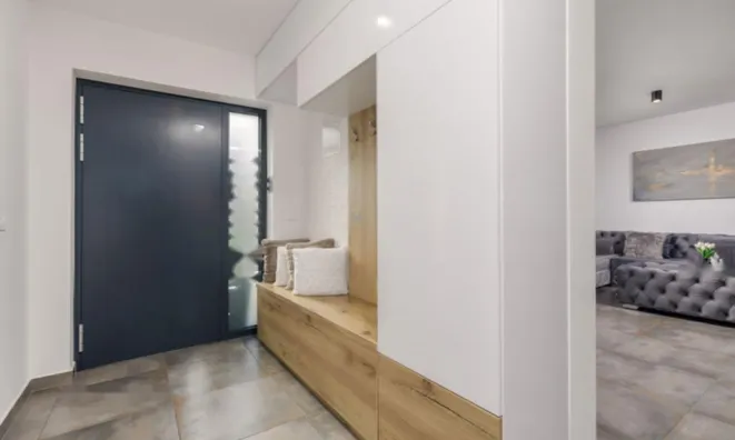 Недвижимость Дом, Прадэ, У Школы: 11