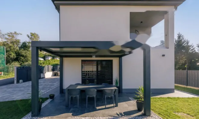 Недвижимость Дом, Прадэ, У Школы: 25