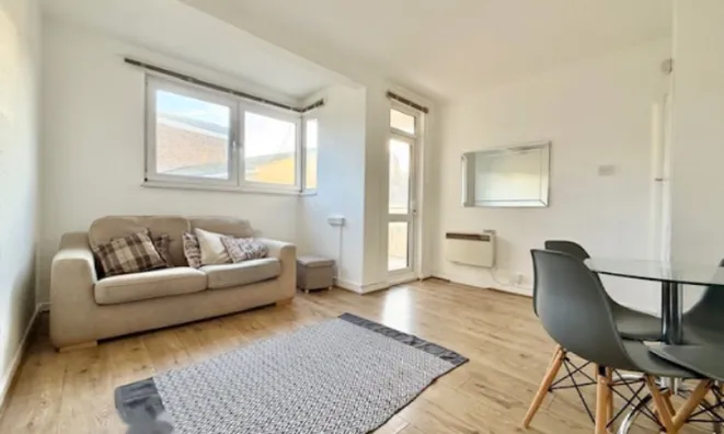 Недвижимость Walburgh Street: 7