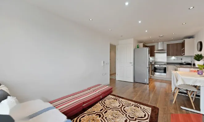 Недвижимость Church Road: 2