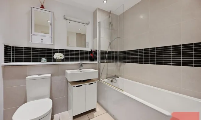 Недвижимость Church Road: 12