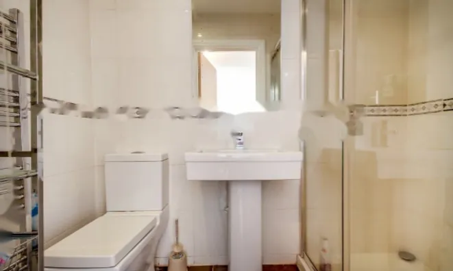 Недвижимость Leeland Way: 10