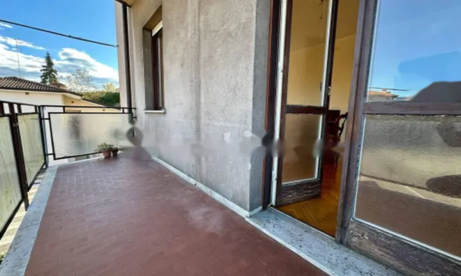 Недвижимость Трехкомнатная квартира в центре: 9