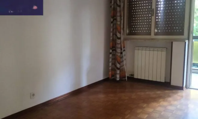 Недвижимость Четырехкомнатная квартира: 13