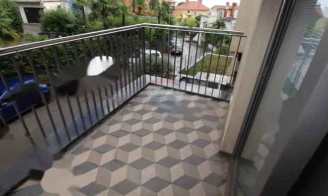 Недвижимость Трёхкомнатная квартира в центре: 10