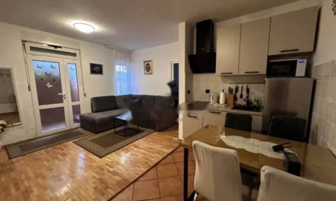 Недвижимость Двухкомнатная Квартира Центр: 2