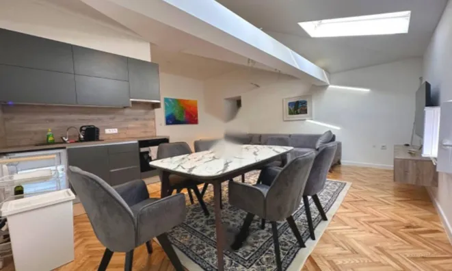 Недвижимость Трехкомнатная квартира в Центре: 2