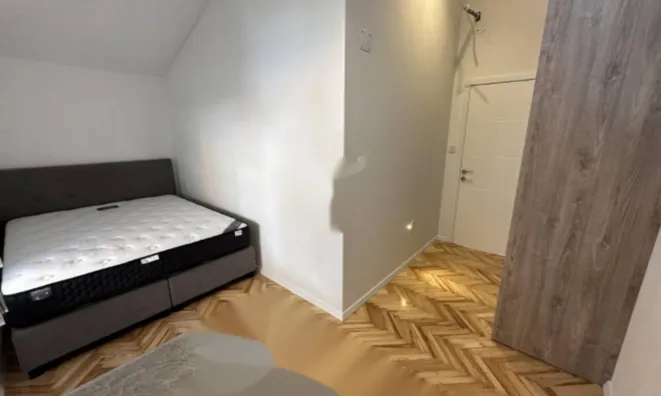 Недвижимость Трехкомнатная квартира в Центре: 6