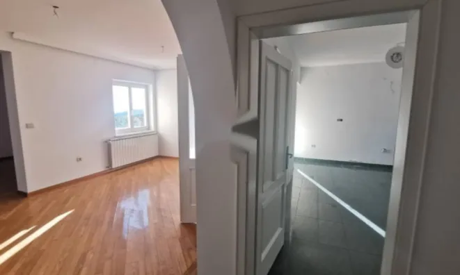 Недвижимость Семейный Дом в Побри: 10