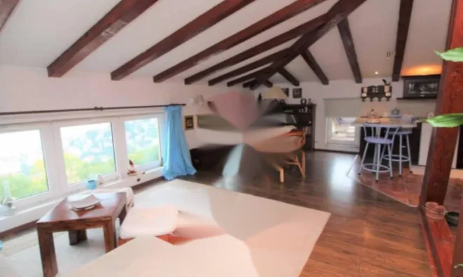 Недвижимость Трехкомнатная квартира Центр: 3