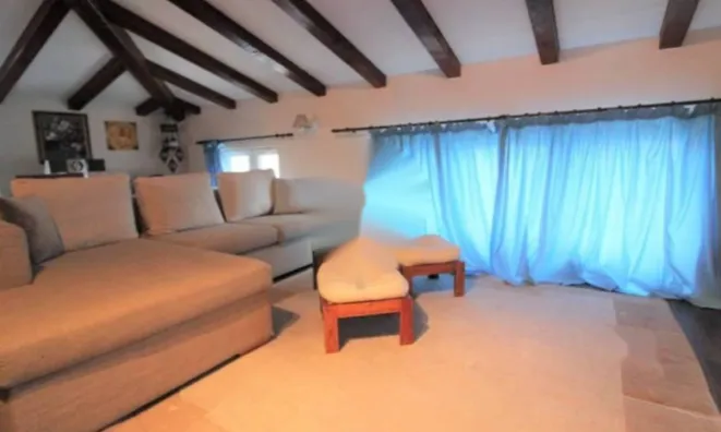 Недвижимость Трехкомнатная квартира Центр: 5