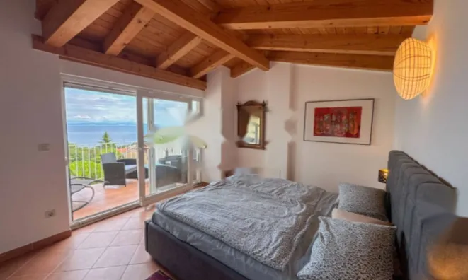 Недвижимость Четырехкомнатная квартира в Опатии: 16