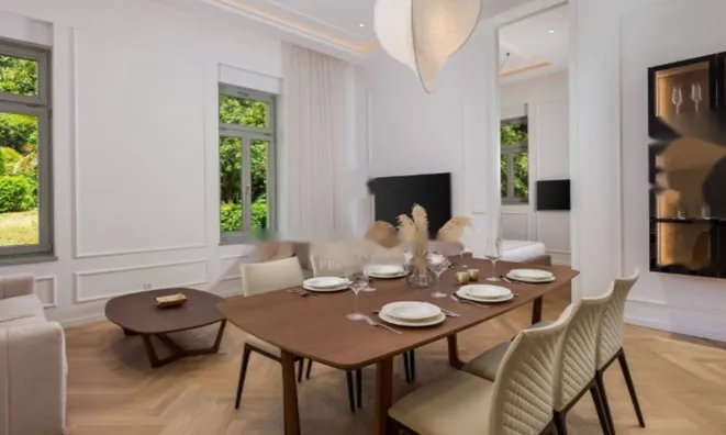 Недвижимость Трехкомнатная квартира, Центр: 13