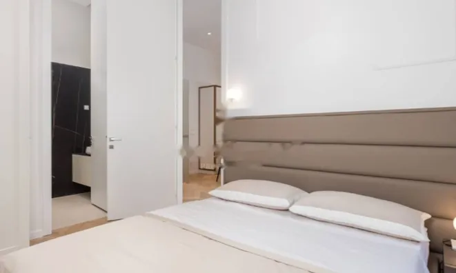 Недвижимость Трехкомнатная квартира, Центр: 15