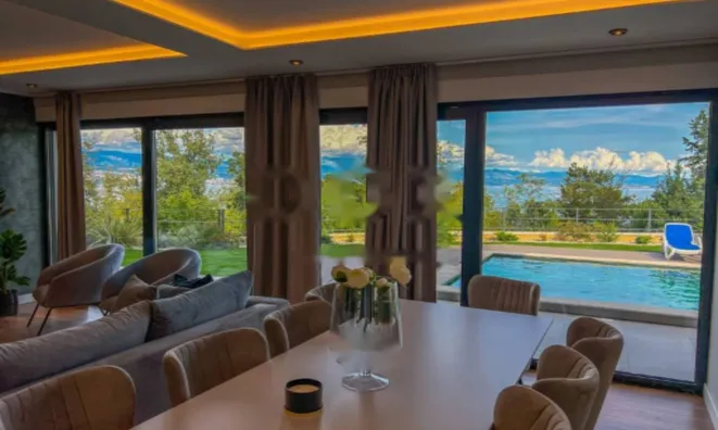 Недвижимость Семейный дом 400 м², Опатия: 3