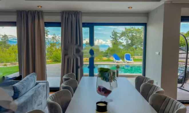 Недвижимость Семейный дом 400 м², Опатия: 4