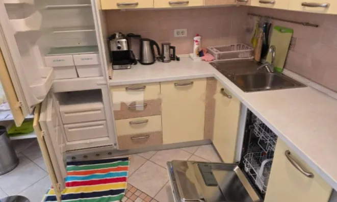 Недвижимость Четырехкомнатная квартира, Центр, Опатия: 3