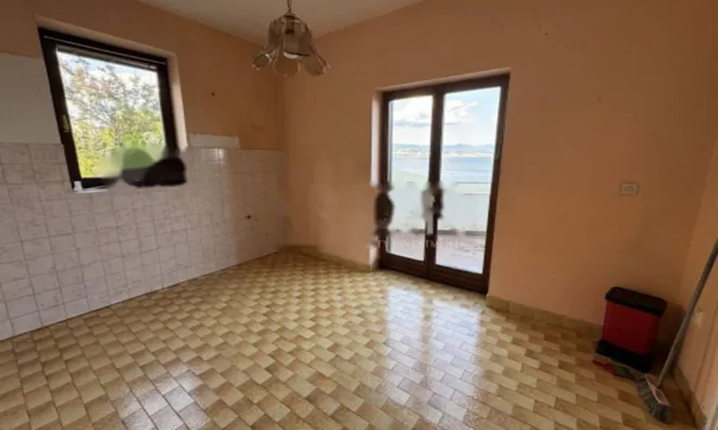 Недвижимость Трёхкомнатная квартира в центре: 7