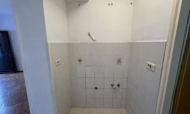 Недвижимость Трёхкомнатная квартира в центре: 11