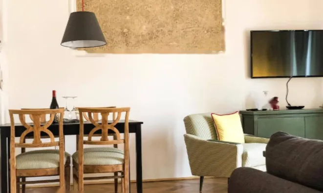 Недвижимость Четырехкомнатная квартира, Центр: 13