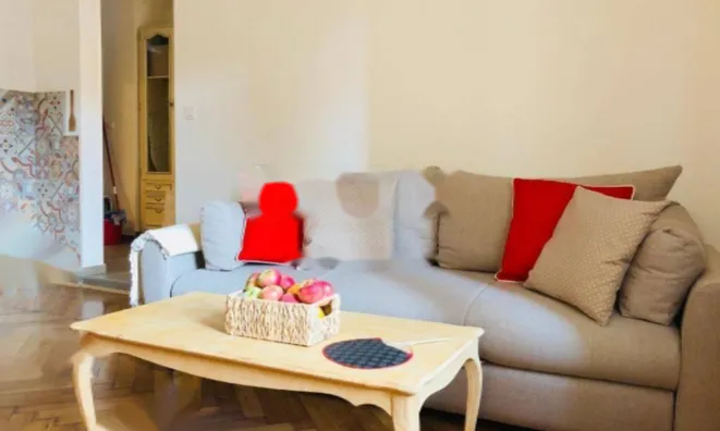 Недвижимость Четырехкомнатная квартира, Центр: 16