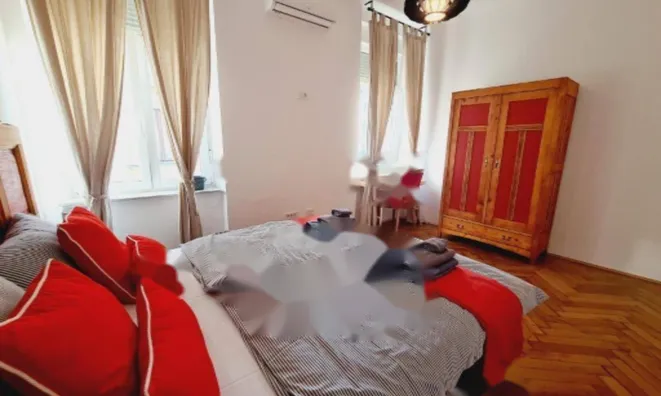 Недвижимость Четырехкомнатная квартира, Центр: 22