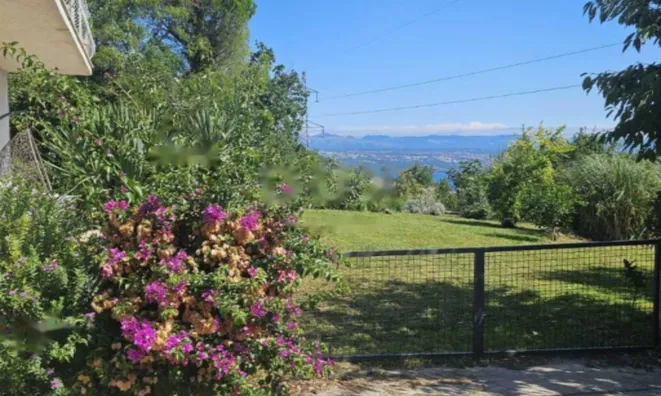 Недвижимость Четырехкомнатная квартира: 17