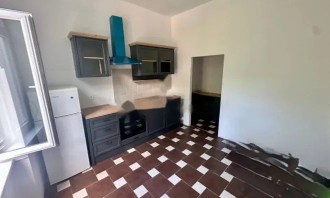 Недвижимость Двухкомнатная квартира, центр: 5